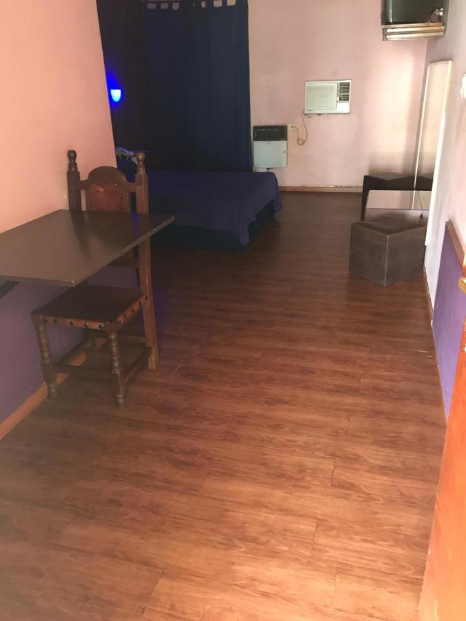Hotel-Alojamiento Candilejas Paraná Екстериор снимка